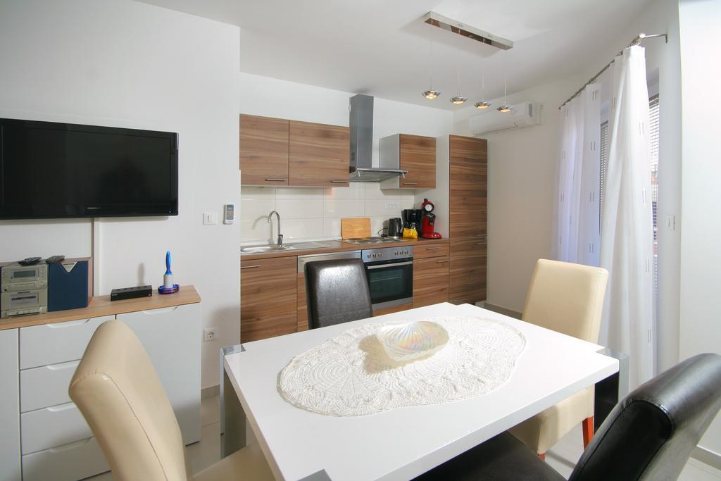 Apartmani Mane Trogir Exterior foto